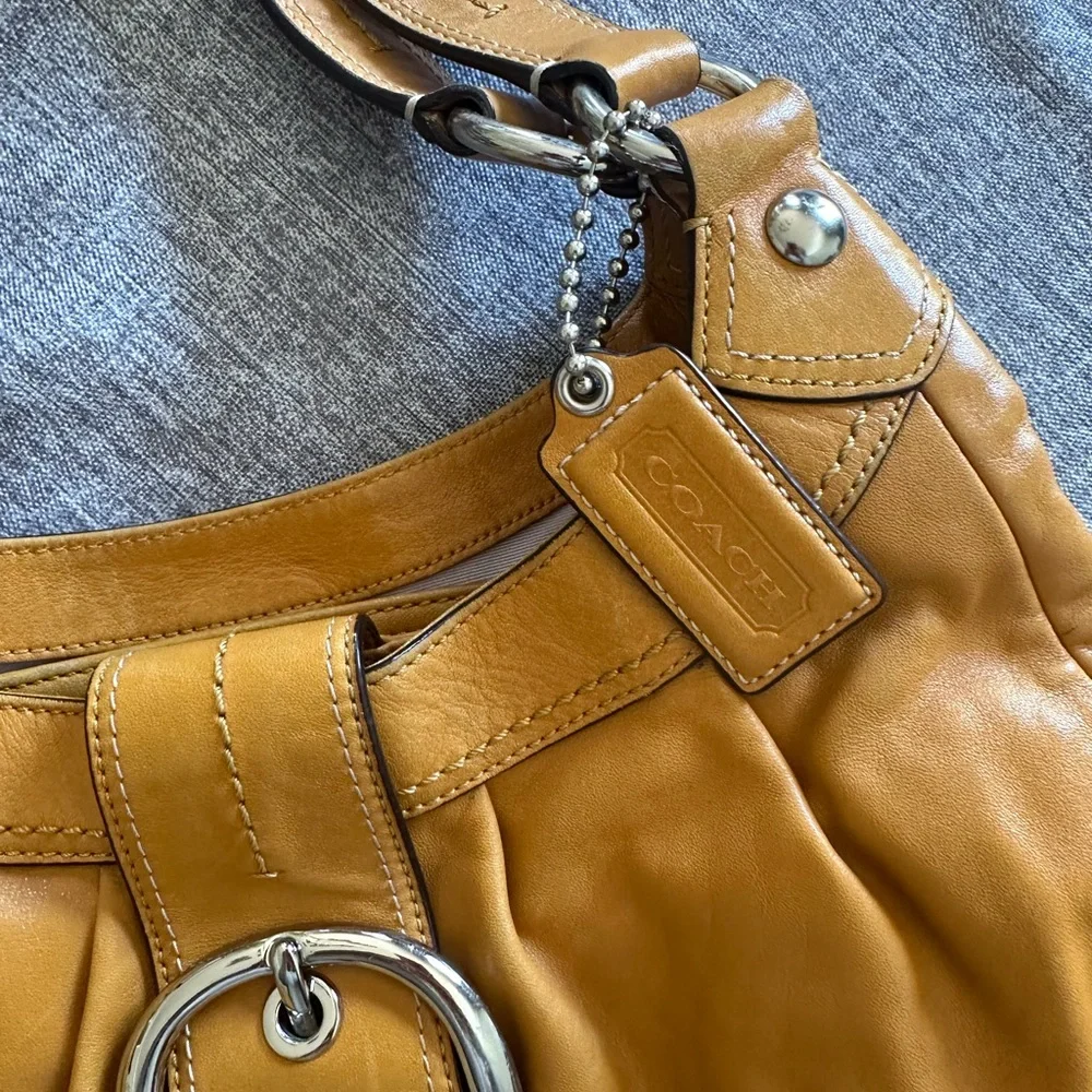 Coach Camel Leather Shoulder Bag and Wallet - Picture 3 of 10
